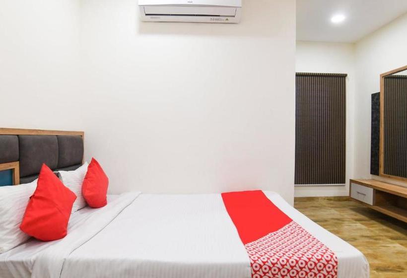 호텔 Oyo 77772  Ss Blu