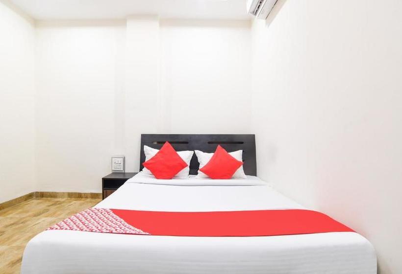 호텔 Oyo 77772  Ss Blu