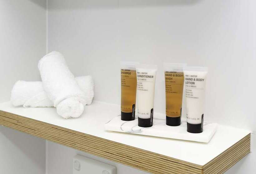 هتل Oaks R Suites Geelong