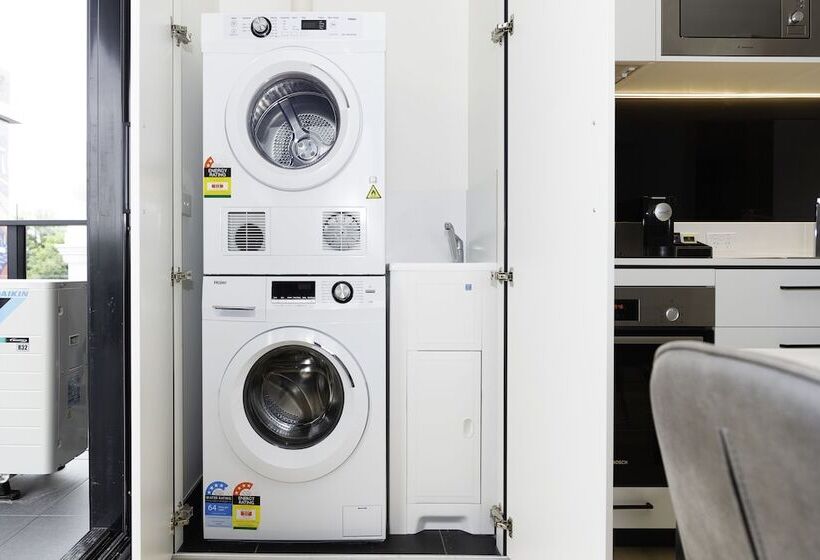 هتل Oaks R Suites Geelong