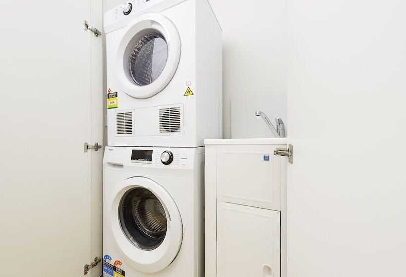 هتل Oaks R Suites Geelong