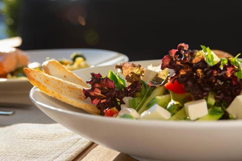 בית מלון כפרי Ramada By Wyndham Izmir Aliaga