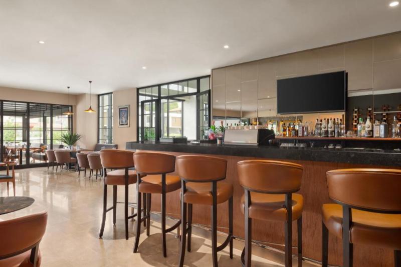 هتل Ramada By Wyndham Izmir Aliaga