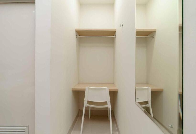 호텔 Reddoorz Plus Near Eka Hospital Bsd 5