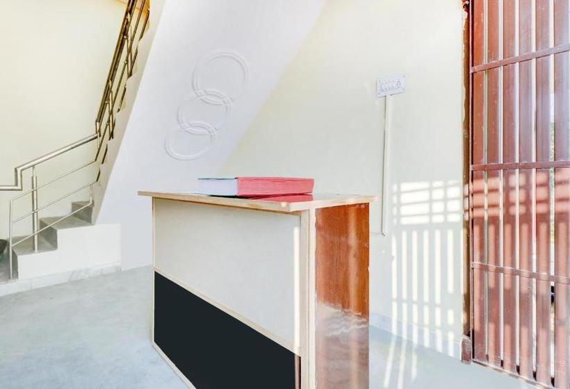 בית מלון כפרי Spot On 76978  Moon