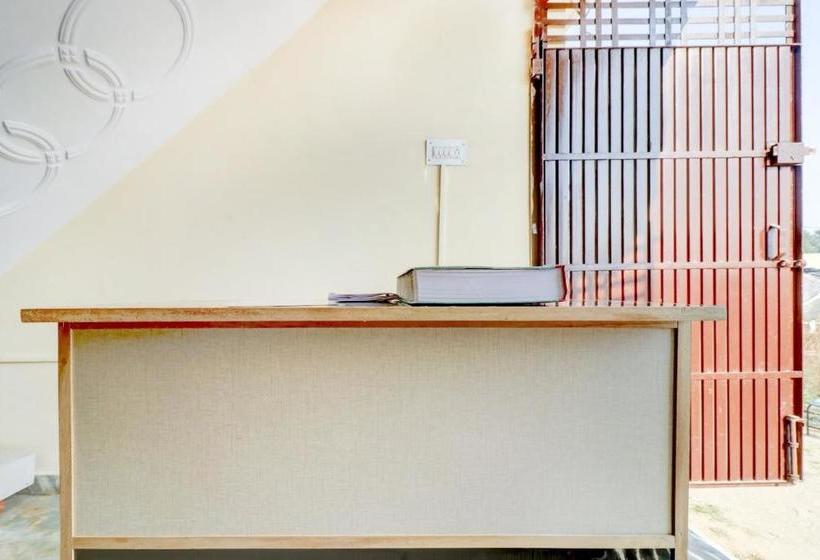 בית מלון כפרי Spot On 76978  Moon