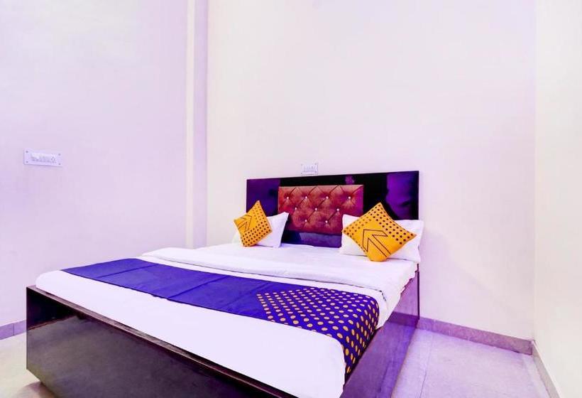 בית מלון כפרי Spot On 76978  Moon