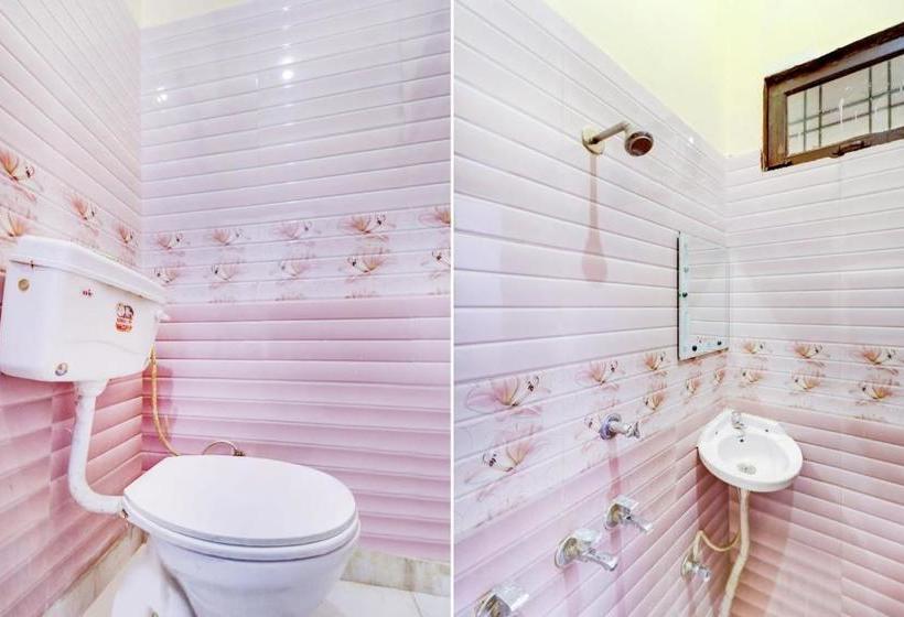 בית מלון כפרי Spot On 76978  Moon