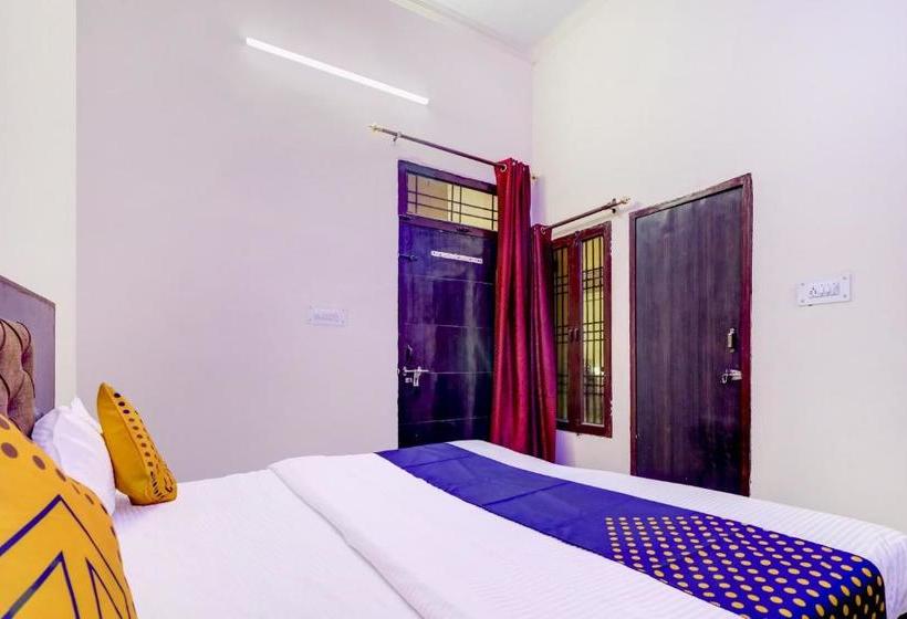 בית מלון כפרי Spot On 76978  Moon