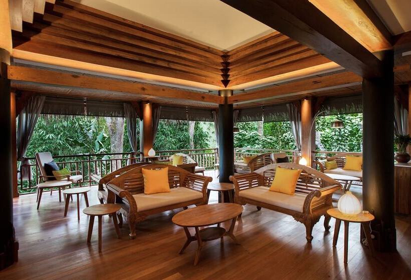 בית מלון כפרי Tira Vilagna Suites & Spa