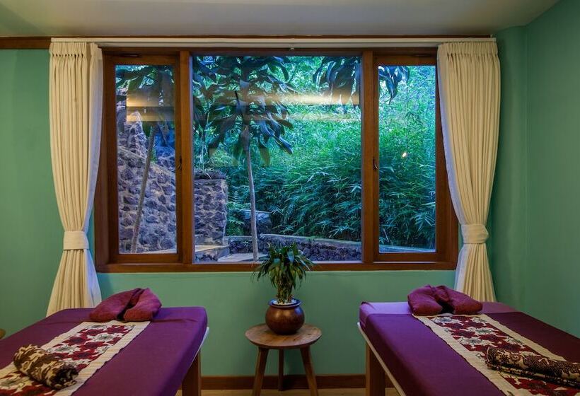 בית מלון כפרי Tira Vilagna Suites & Spa