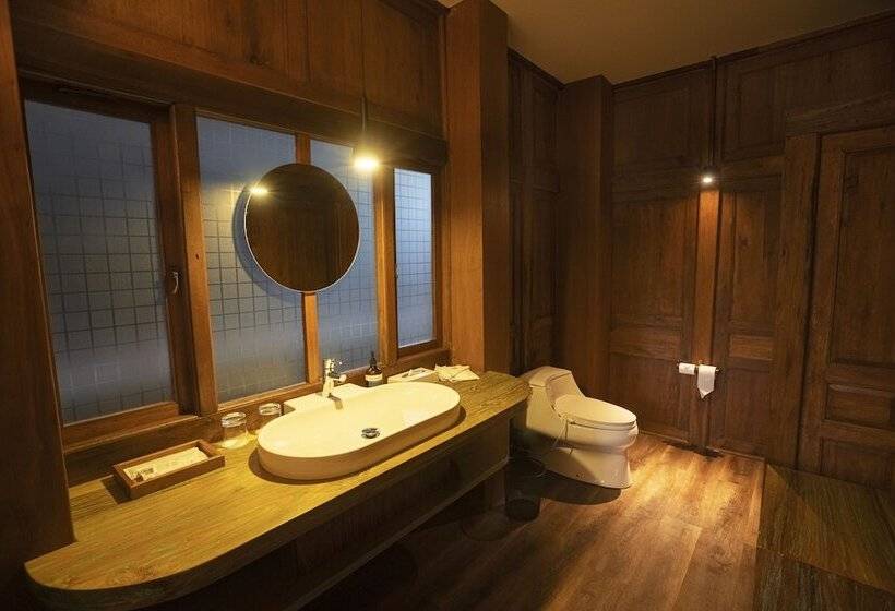 בית מלון כפרי Tira Vilagna Suites & Spa