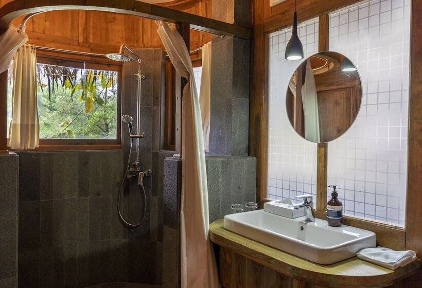 בית מלון כפרי Tira Vilagna Suites & Spa