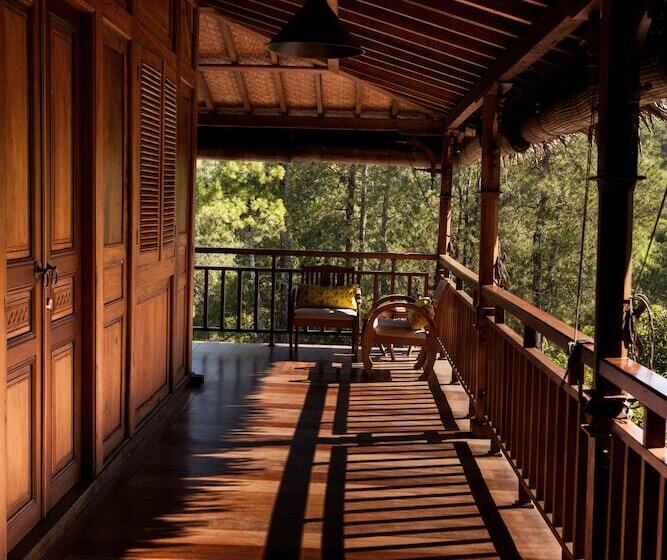 בית מלון כפרי Tira Vilagna Suites & Spa