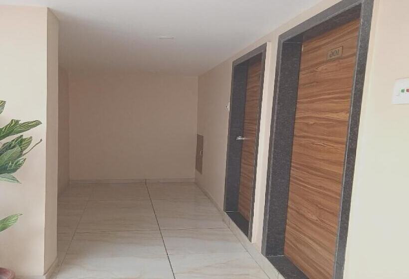 Отель Vikram Palace