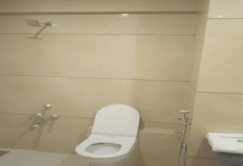 בית מלון כפרי Vikram Palace