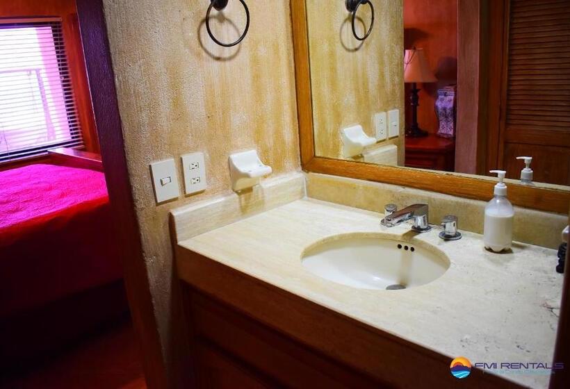 Marina Pinacate B 102