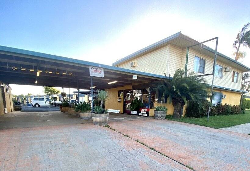 모텔 Proserpine Motor Lodge