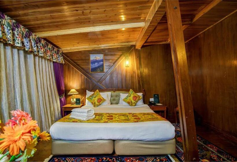 Muscatel Himalayan Resort   400 Mts From Mall Road