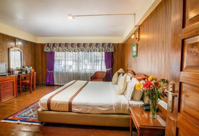 Muscatel Himalayan Resort   400 Mts From Mall Road