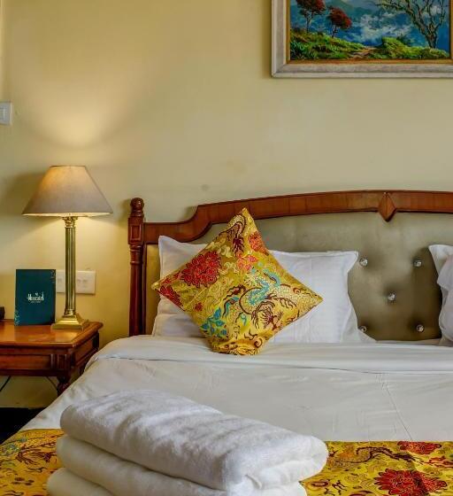 Muscatel Himalayan Resort   400 Mts From Mall Road