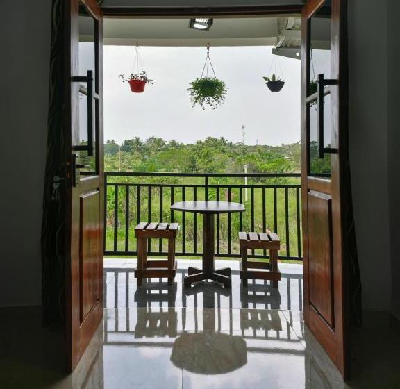 Пансион Antharaa Villa