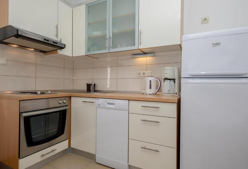 膳宿费 Apartments Ljubica Banjol