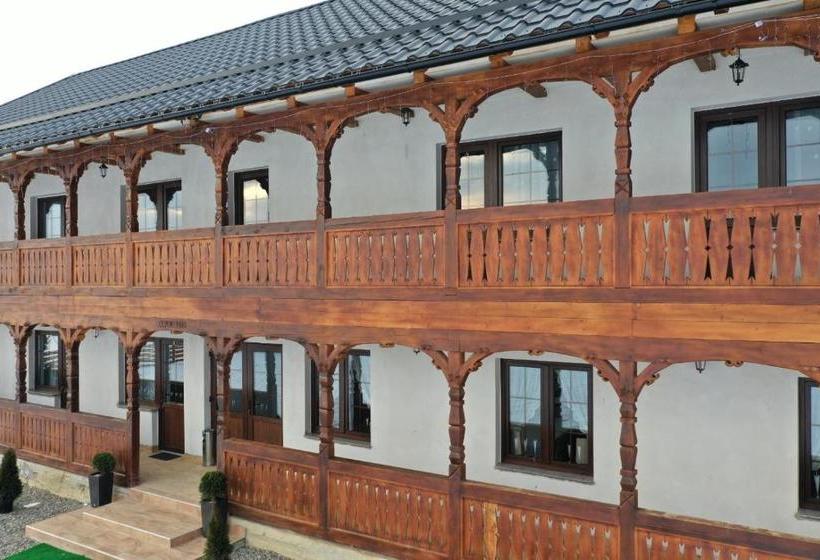 ペンション Conacul Cosăului