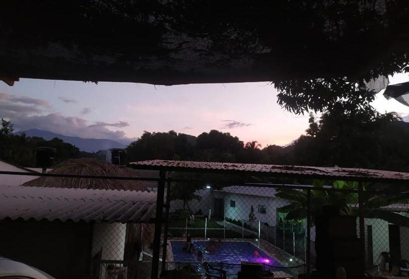 پانسیون Hostal La Sierra Nevada