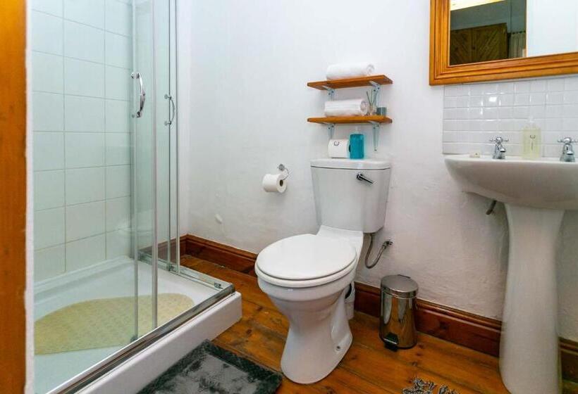 پانسیون Ravenscliff Manor