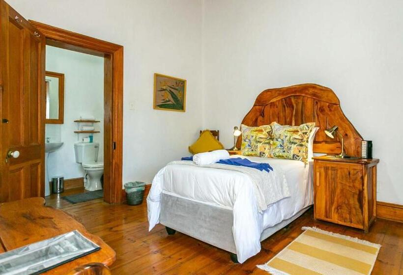 پانسیون Ravenscliff Manor