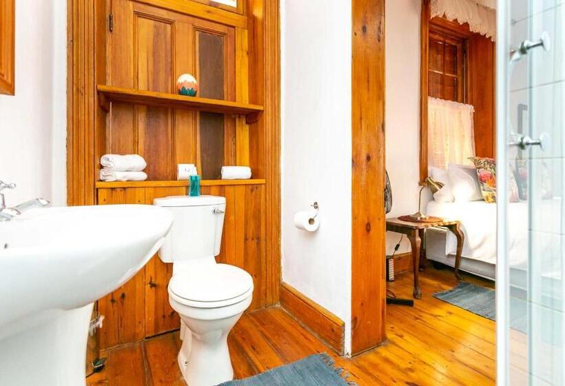 پانسیون Ravenscliff Manor