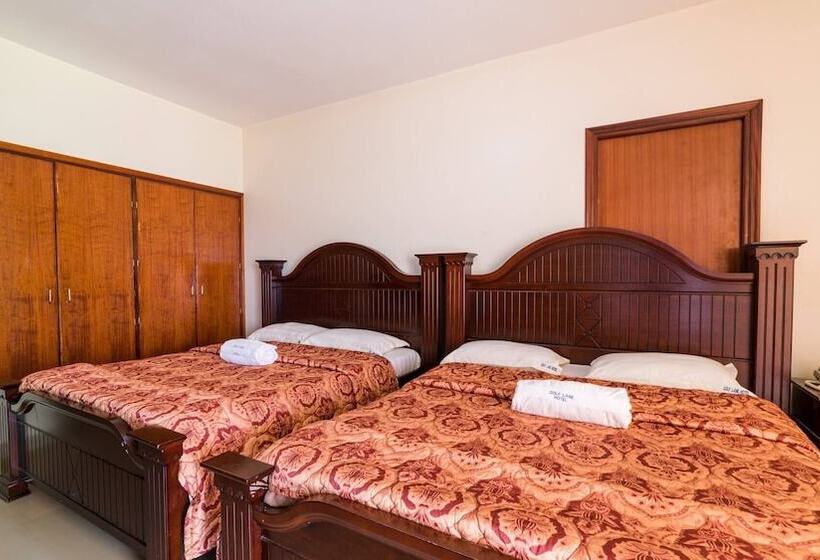 پانسیون Trendy Deluxe Twin Rooms In Masaka   1
