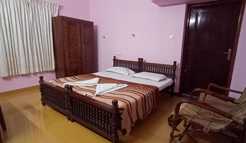 پانسیون Varma Sea View Villas