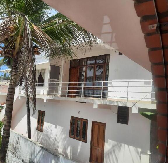 پانسیون Varma Sea View Villas