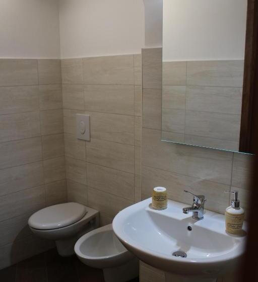 تختخواب و صبحانه Altana Di Tufo