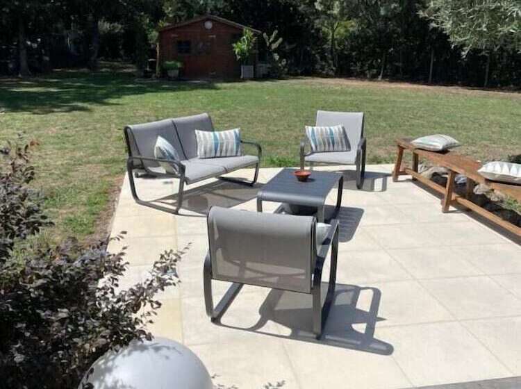 مبيت وإفطار La Planette