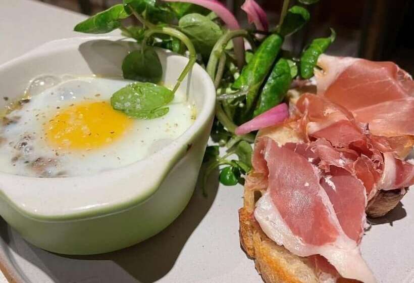 مبيت وإفطار La Planette