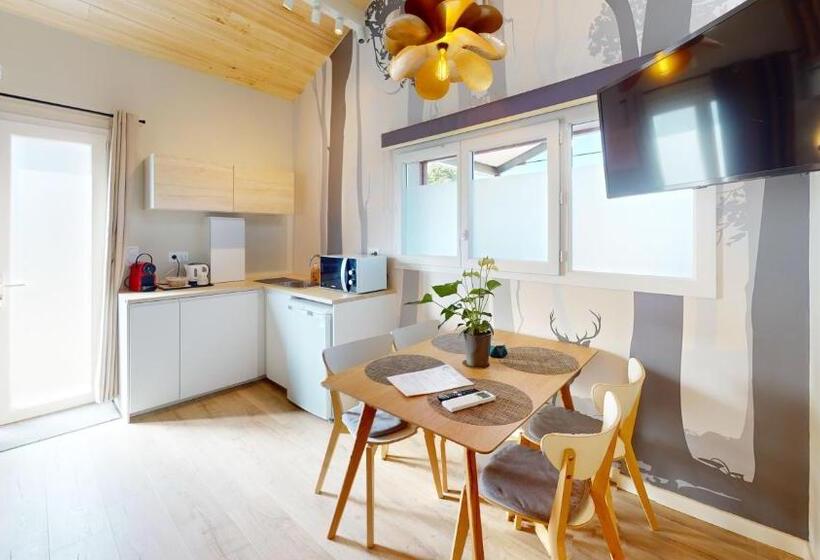 مبيت وإفطار La Planette