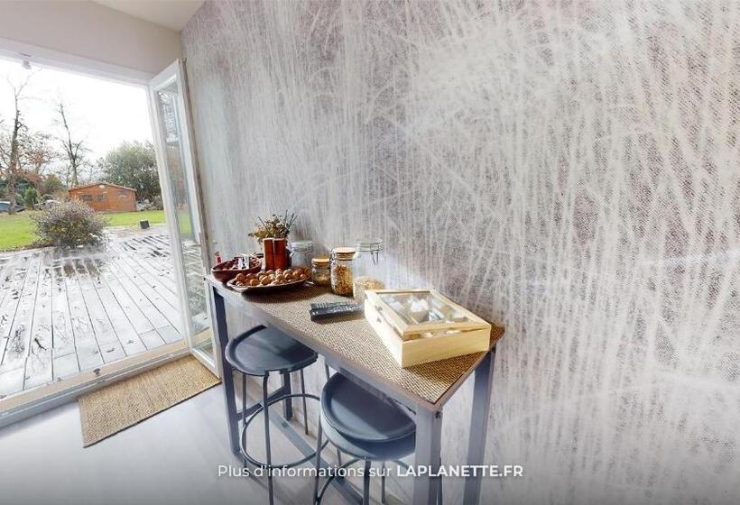 مبيت وإفطار La Planette