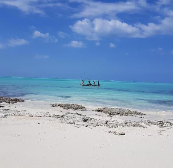 ベッドアンドブレックファースト Mimi Na Wewe Villa