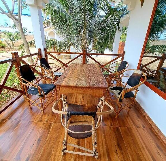 ベッドアンドブレックファースト Mimi Na Wewe Villa