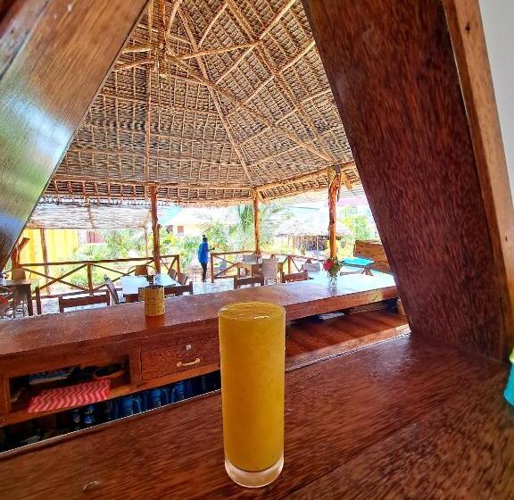 ベッドアンドブレックファースト Mimi Na Wewe Villa