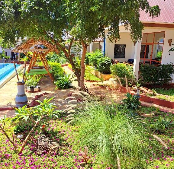 ベッドアンドブレックファースト Mimi Na Wewe Villa