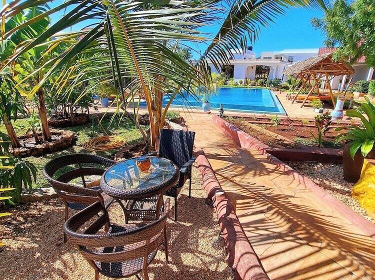 ベッドアンドブレックファースト Mimi Na Wewe Villa