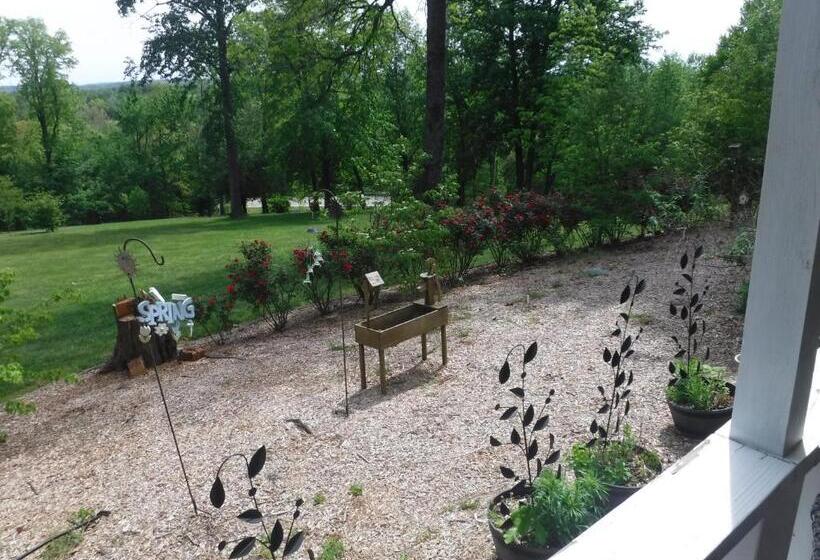 Serenity Hill Bed And Breakfast