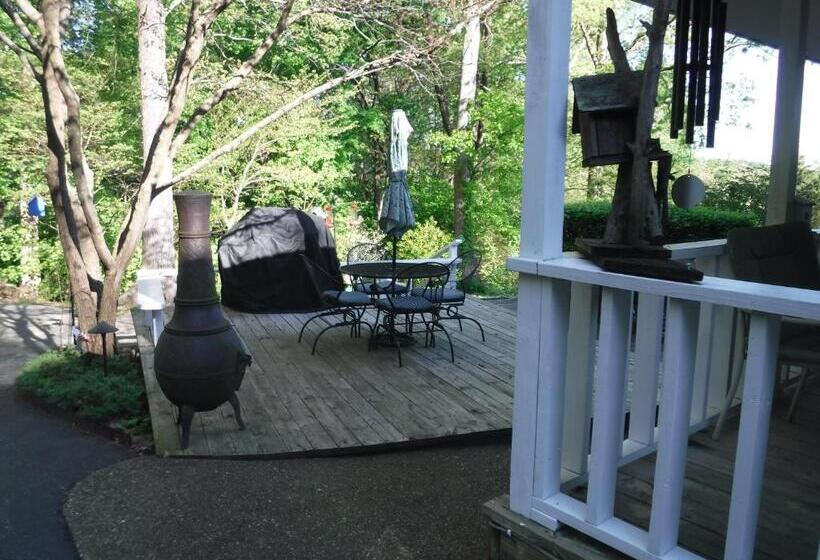 Serenity Hill Bed And Breakfast