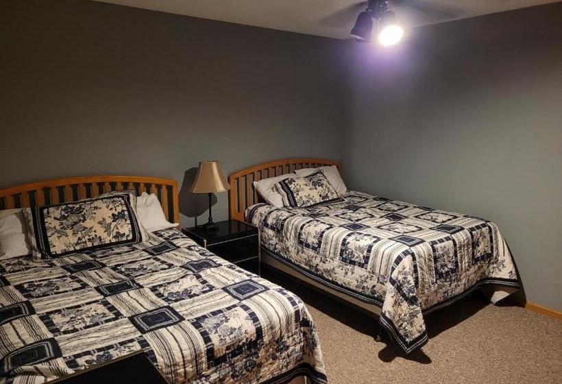 Condos At 530 E. Hiawatha