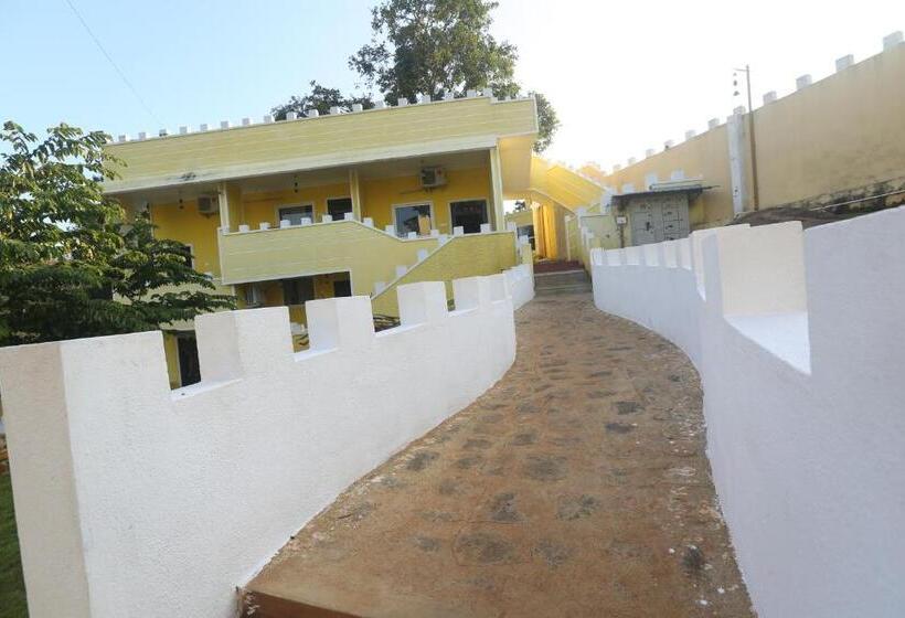 Hillfort Hotels & Resorts Yelagiri