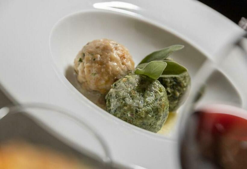 فندق Agritur Broch